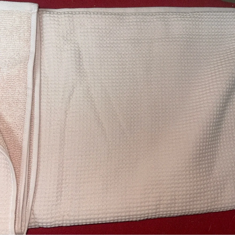 Hotel Balfour Collection Pink Sand Waffle Weave Twist Cotton Bath Towel 30x55”